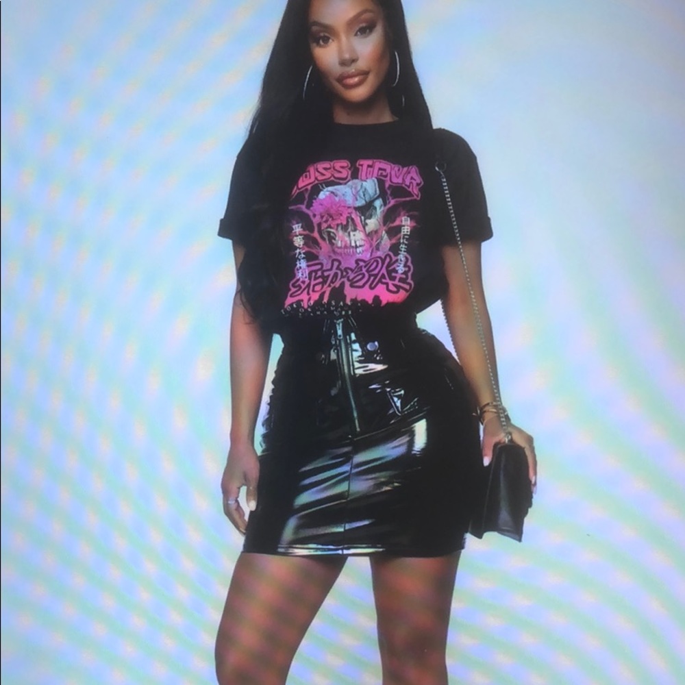 Pink & black graphic tunic top